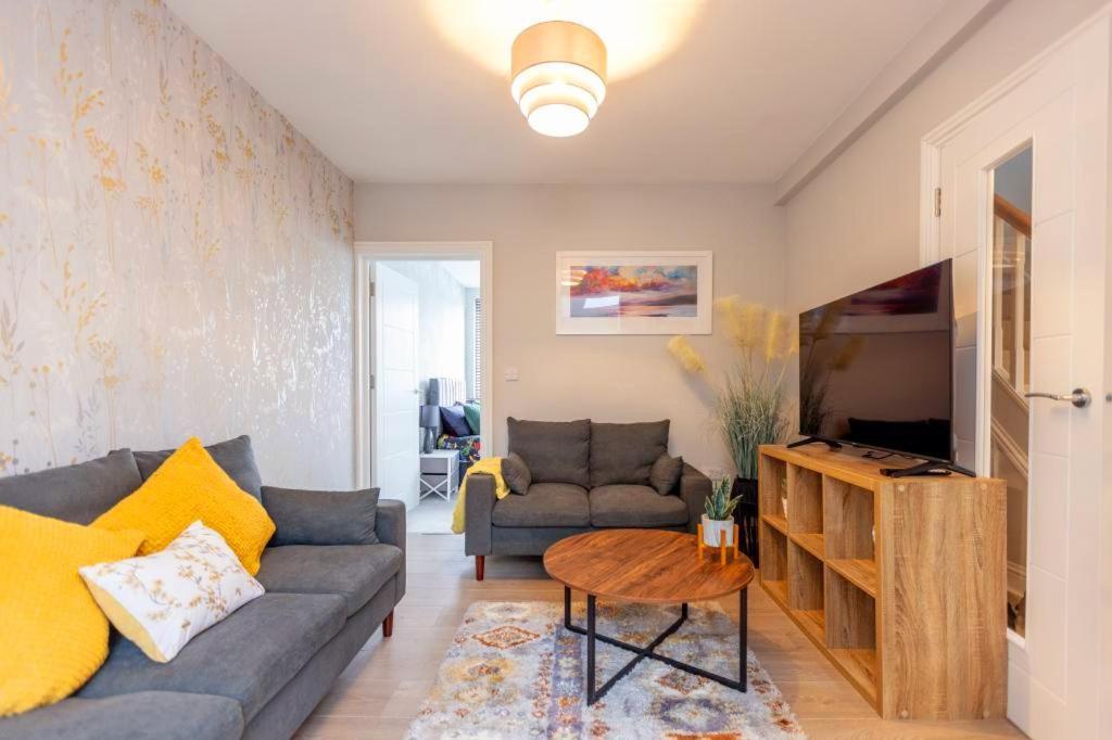 Casa vacanze New, Modern 4 Bed, 3 Bath House ,free Parking Oxford